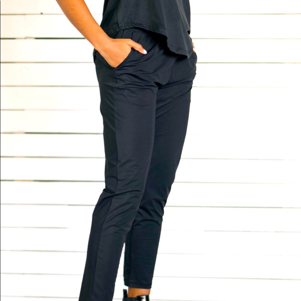 Zyia Black Everywhere Pants Size Medium